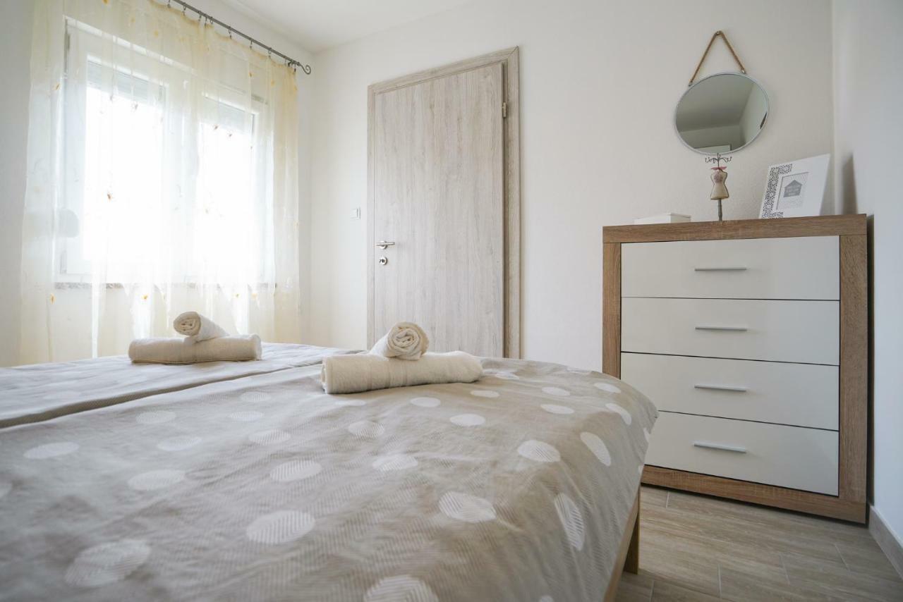 זאדאר Apartments Aurora מראה חיצוני תמונה
